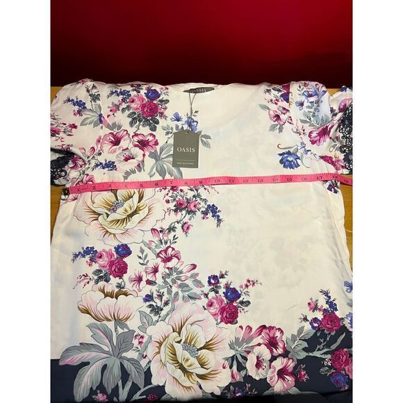 Nwt ASOS oasis floral print top with lace trim sleeves small - Picture 3 of 4